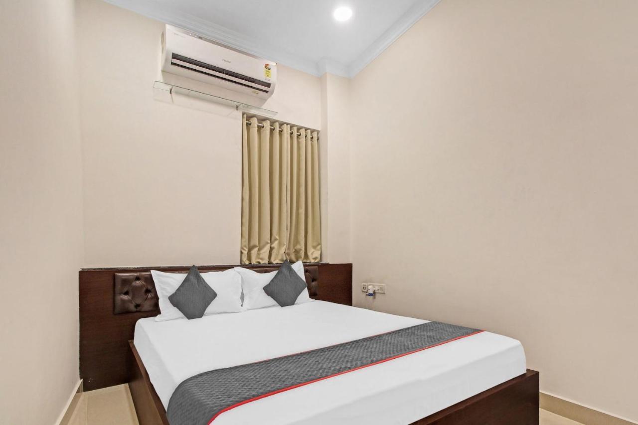 Super Townhouse Centre Point Inn Near Esplanade Metro Station Calcutta  Esterno foto